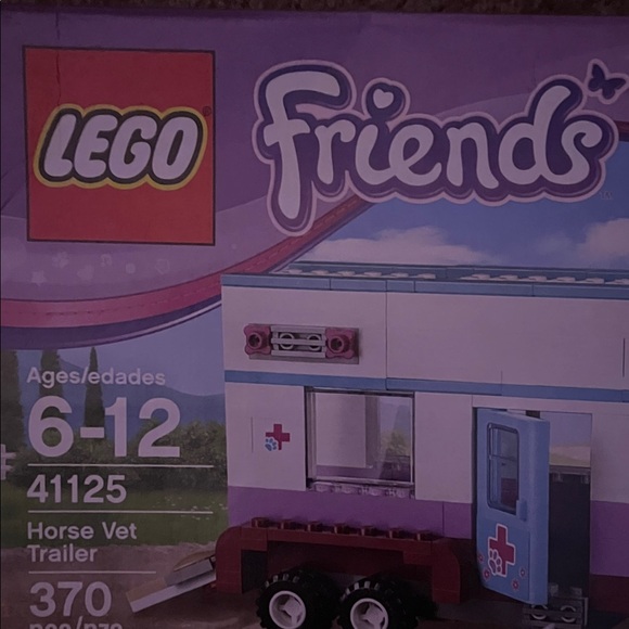 LEGO Friends Horse Vet Trailer Set - Purple and Blue - Picture 2 of 4
